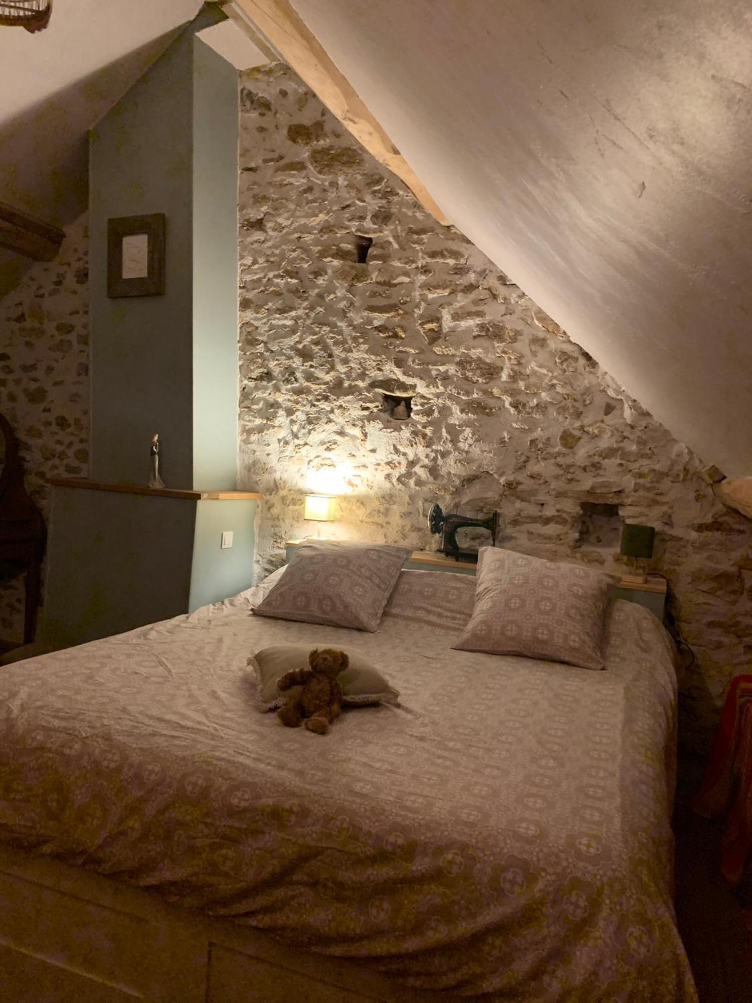 Au Joyeux Lureau Bed & Breakfast Touquin Екстериор снимка