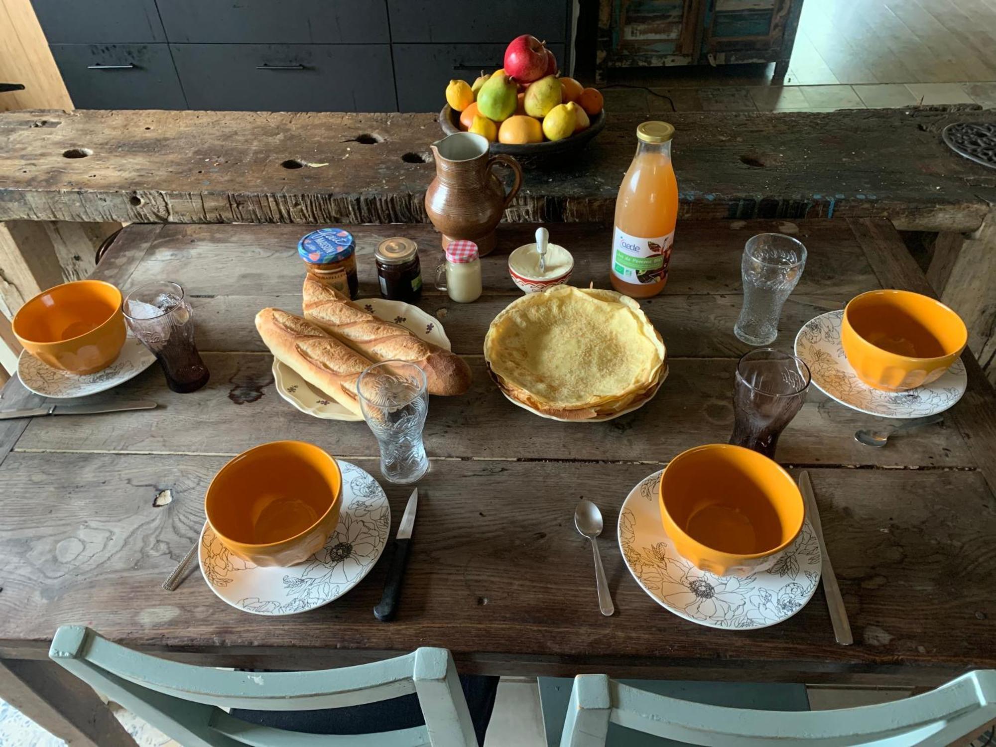 Au Joyeux Lureau Bed & Breakfast Touquin Екстериор снимка