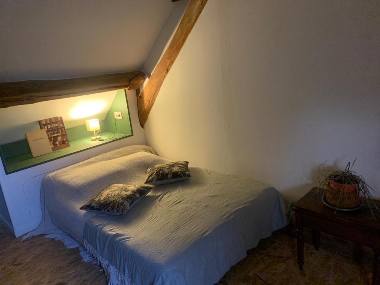Au Joyeux Lureau Bed & Breakfast Touquin Екстериор снимка