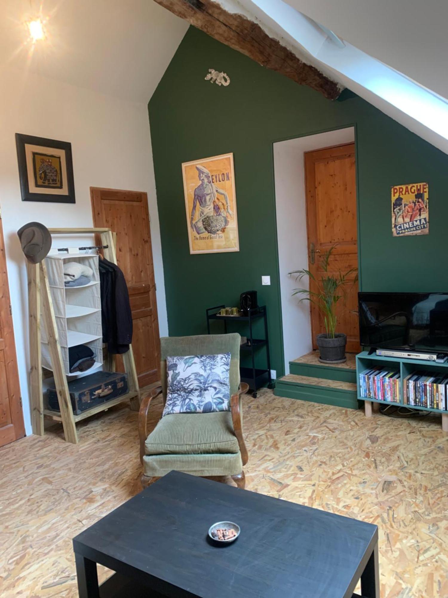 Au Joyeux Lureau Bed & Breakfast Touquin Екстериор снимка